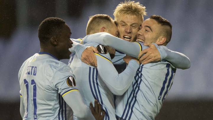 Los jugadores del Celta celebran un gol de Iago Aspas en Europa League
