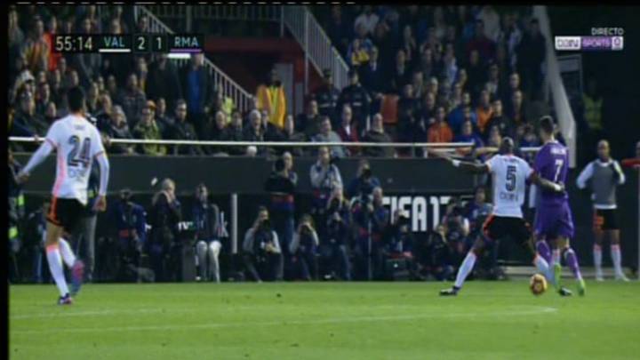 Posibles penaltis de Mangala a Cristiano y Carvajal a Zaza