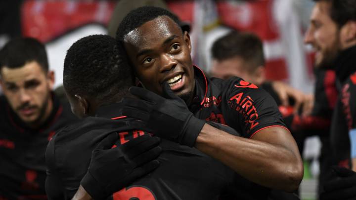 El centrocampista francés Wylan Cyprien celebrando su gol.