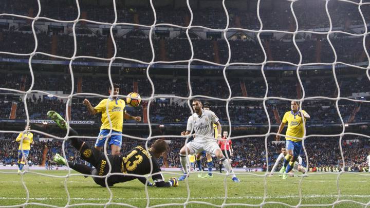 Benzema salió en el 75’ para ayudar a remontar contra Las Palmas y falló dos goles claros.