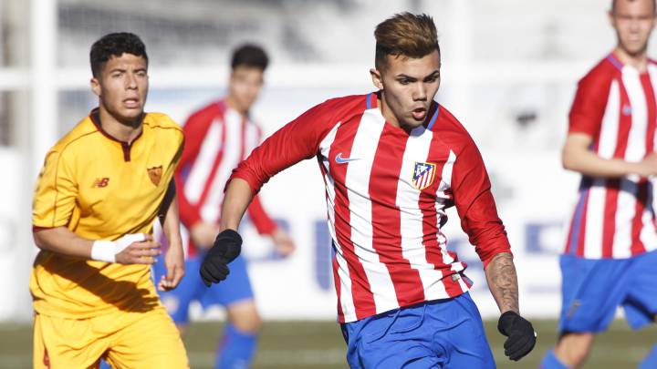 Simeone se lleva a Granada con el Atlético al juvenil Schiappacasse
