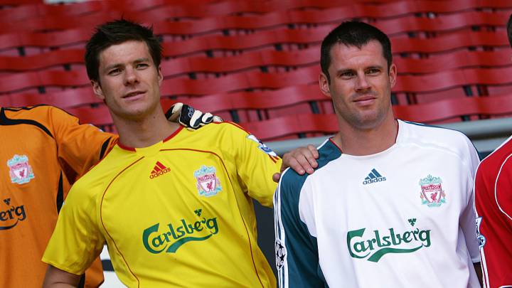 Carragher le dedica una emotiva carta a Xabi por su despedida