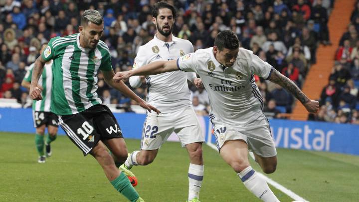James Rodríguez, durante el partido entre el Real Madrid y el Betis.