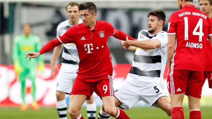 Lewandowski contra el Borussia Moenchengladbach.