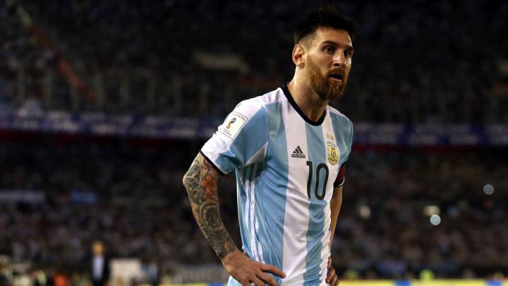 Leo Messi podría perderse hasta cuatro partidos con Argentina.
