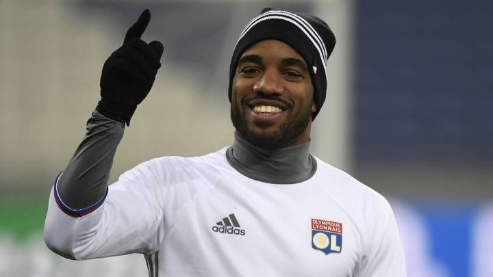 Lyon want Lucas and Theo as part of Atléti Lacazette deal