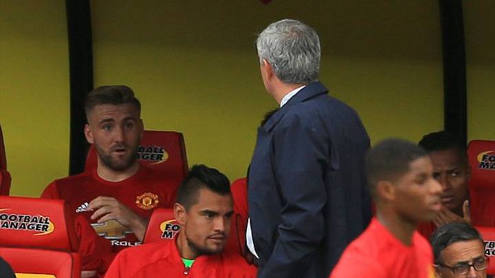 José Mourinho abre la puerta de salida a Luke Shaw