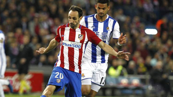 Juanfran contra la Real Sociedad.