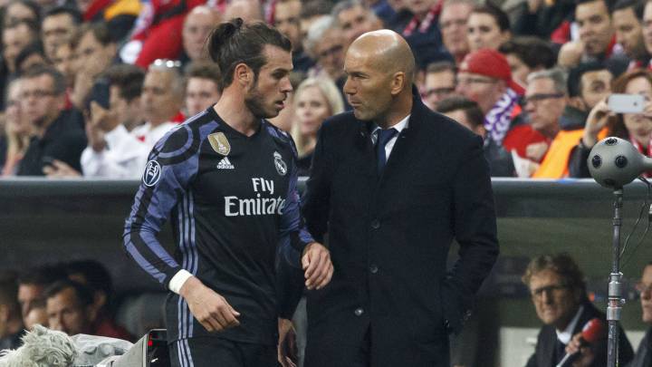 Zidane dice que el cambio de Bale tiene que ver con lesión