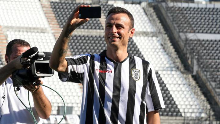 Berbatov, en la presentación de su último club, el PAOK griego.