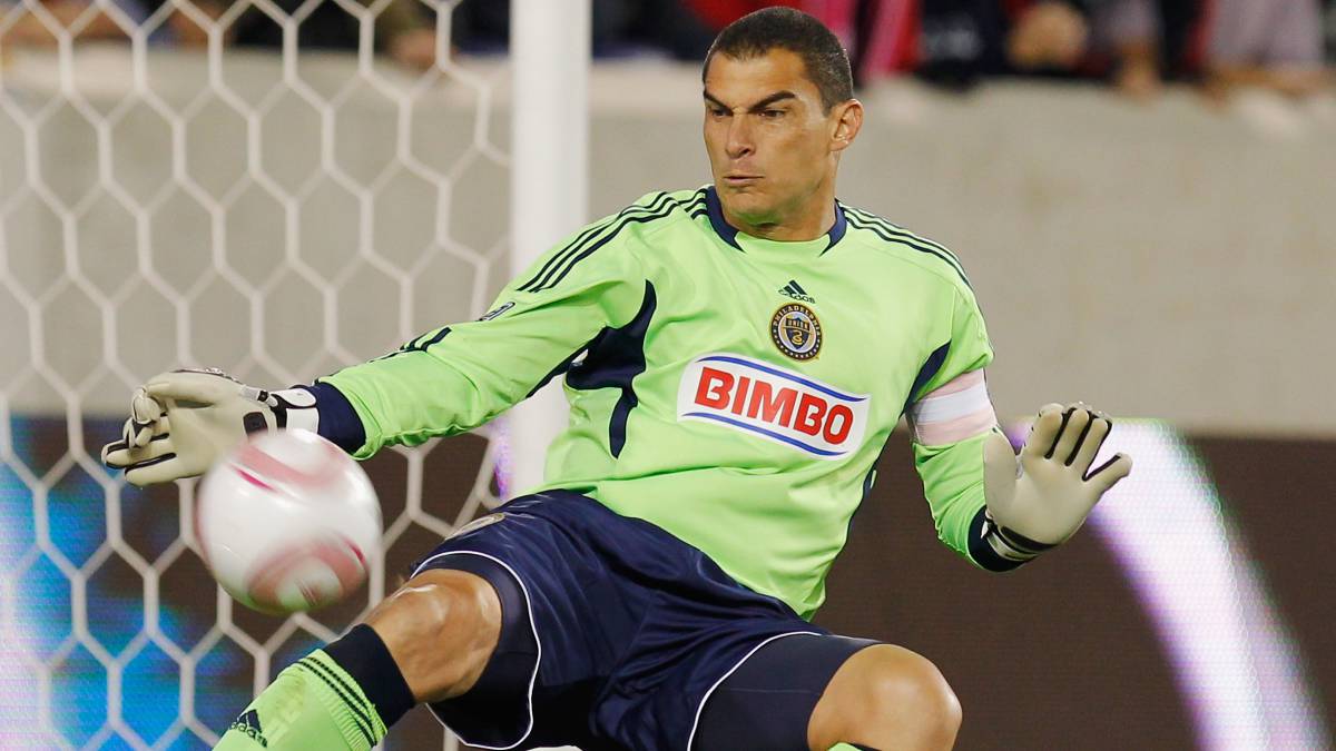 Faryd Mondragon en acción con el Philadelphia Union.