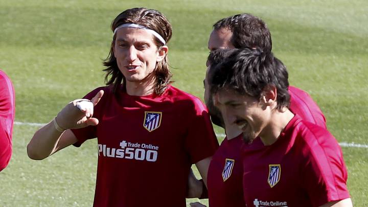Filipe Luis, en el entrenamiento de Atlético.