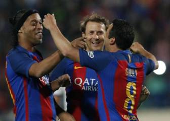 Ronaldinho, como en sus mejores días, le da la victoria al Barça