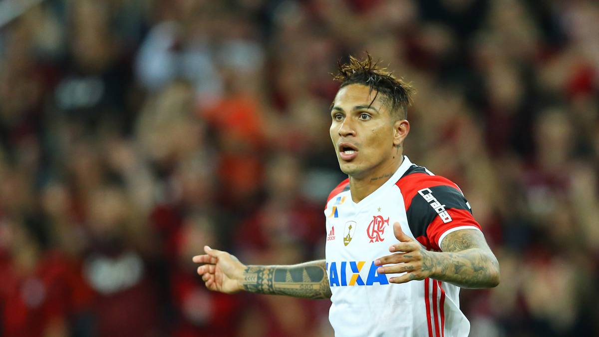 Paolo Guerrero durante un partido de Flamengo esta temporada