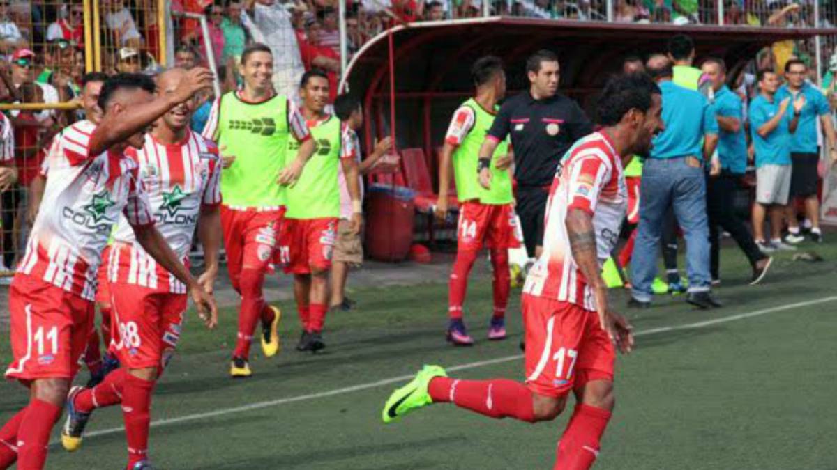 Santos de Guápiles, el insólito líder de Costa Rica