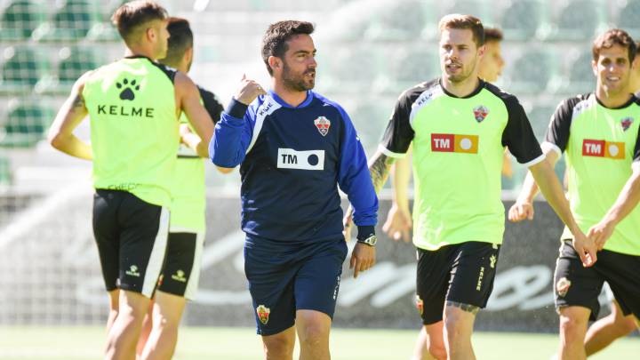 Primera sorpresa para Parras en el Elche: Mandi no tiene ficha