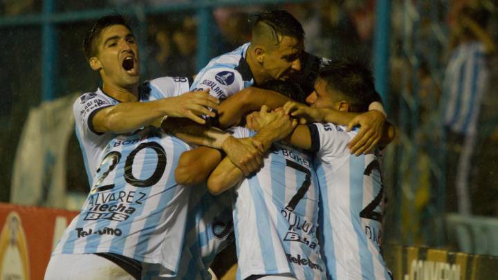Atlético Tucumán ve más cerca el sueño de los octavos