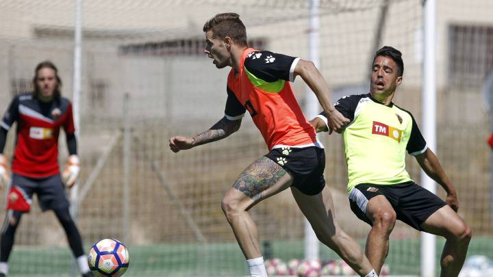 El Elche mantiene la oferta de renovación a Matilla y Mandi