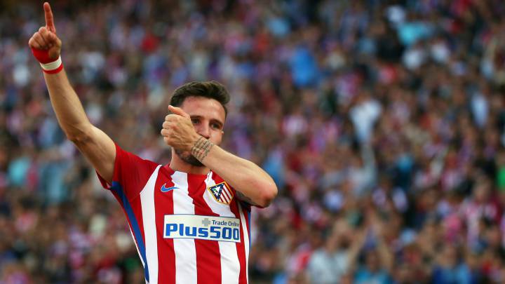 Saúl celebra su gol.