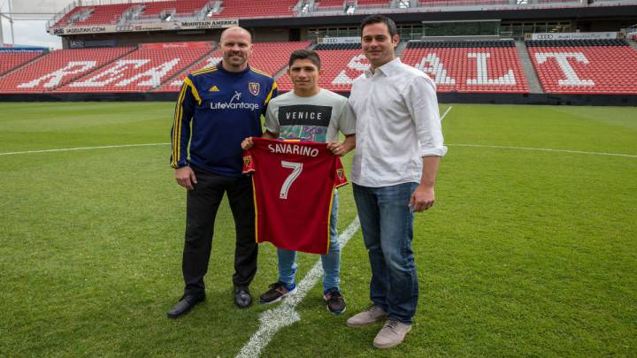 El 'Vinotinto' Savarino ya luce la camiseta de su nuevo equipo