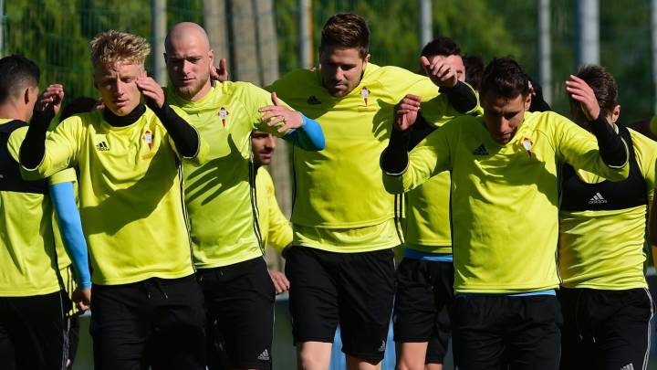 El central Andreu Fontàs se ejercita junto a sus compañeros Wass, Guidetti y Hugo Mallo.