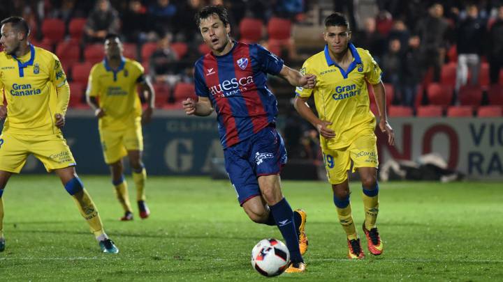 Camacho en un partido con el Huesca contra Las Palmas en Copa del Rey
