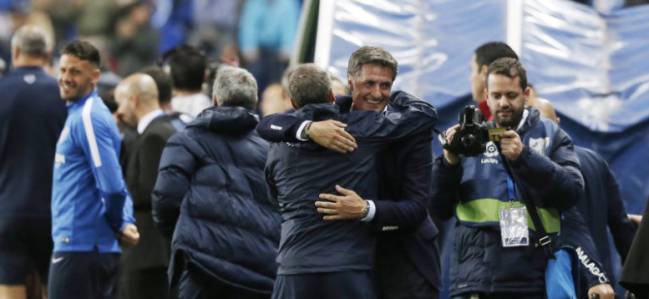 Michel González, entrenador del Málaga, celebró el segundo tanto, marcado por Jony, en el 2-0 de su equipo al FC Barcelona en partido de LaLiga Santander 2016-2017 disputado en La Rosaleda.