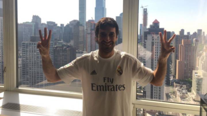 Raúl no se olvidó del Real Madrid y lo felicitó desde Nueva York