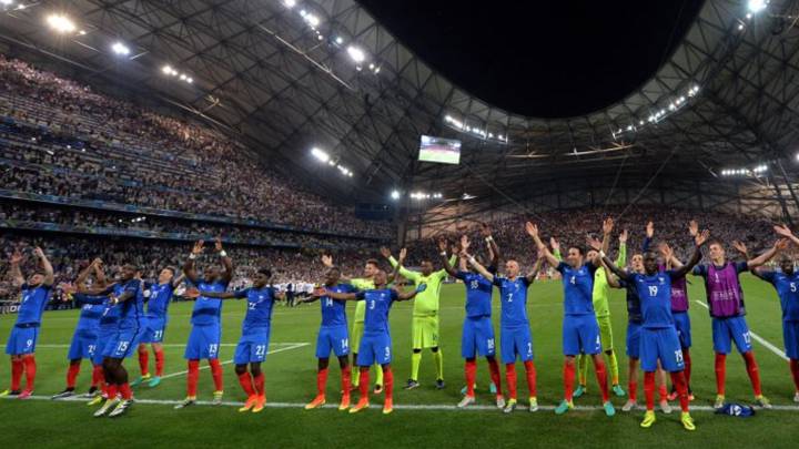 La selección de Francia celebra el pase a la final.