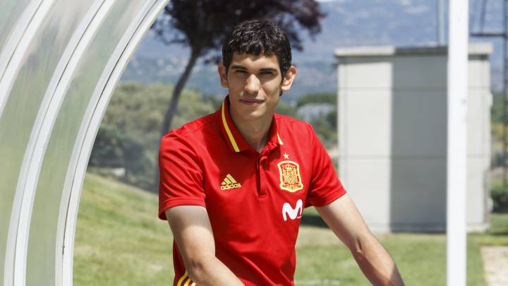 Jesús Vallejo posa en una entrevista para AS.