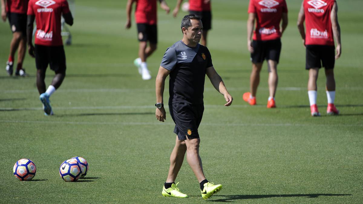 Sergi Barjuan deja el cargo de entrenador del Mallorca