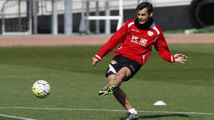 Dorado, en un entrenamiento del Rayo.
