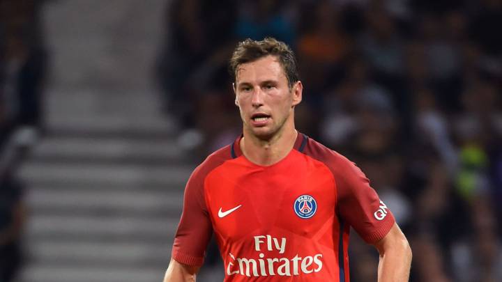 El Valencia tantea la posible cesión de Krychowiak