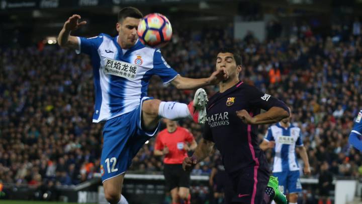 Barcelona make Aarón Martín enquiry - report
