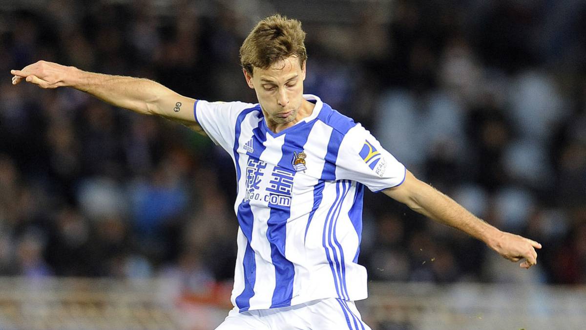 Sergio Canales gives thumbs up to Betis switch