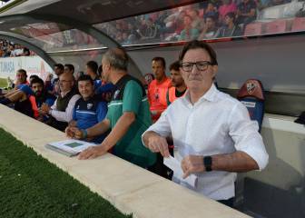Anquela llega a Oviedo con parte de su equipo técnico