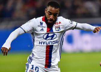 Aulas deja caer que Lacazette se irá al Atlético en enero