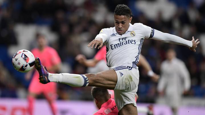 Mariano Díaz: Real Madrid striker set to sign for Lyon