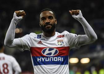 Lacazette set to sign for Arsenal for record-breaking fee