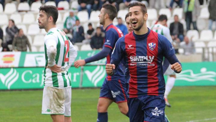 Vadillo con el Huesca.