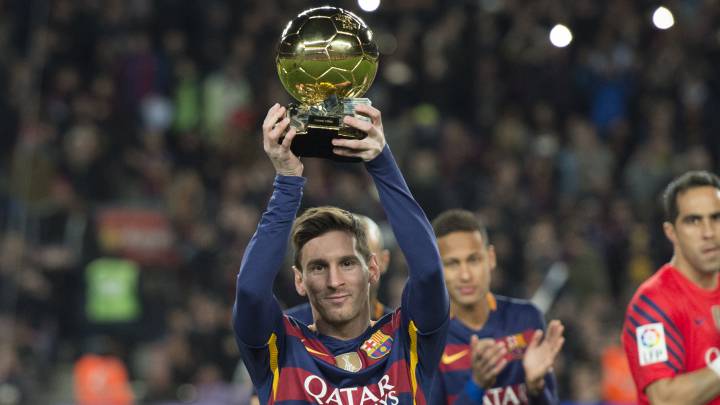 Leo Messi con el Balón de Oro.