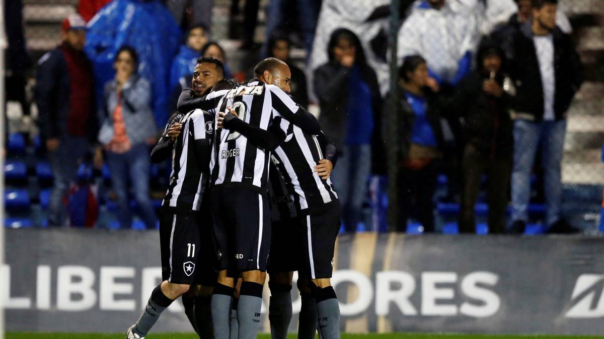 Botafogo dio golpe mortal a Nacional en Montevideo