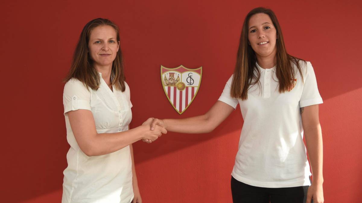 Jenni Morilla amplía su vinculación con el Sevilla