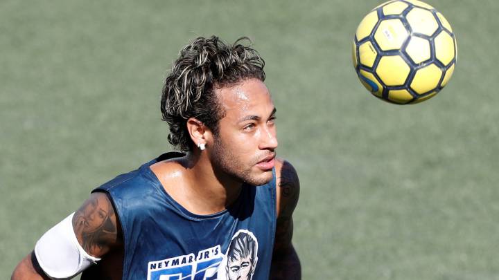 Neymar: "I want Paulinho to sign for Barcelona"