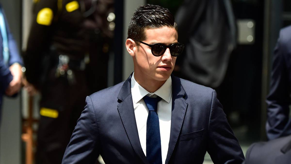 James Rodríguez: Manchester United "deep in talks" over player