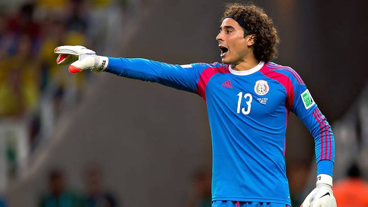 Guillermo Ochoa, nuevo jugador del Standard de Lieja