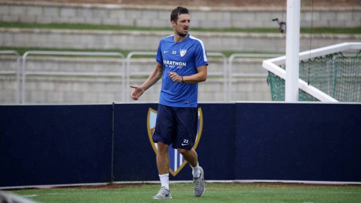 El Málaga encarrila el regreso del serbio Kuzmanovic