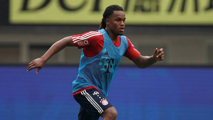 Renato Sanches entrenándose con el Bayern en Shanghai (China).