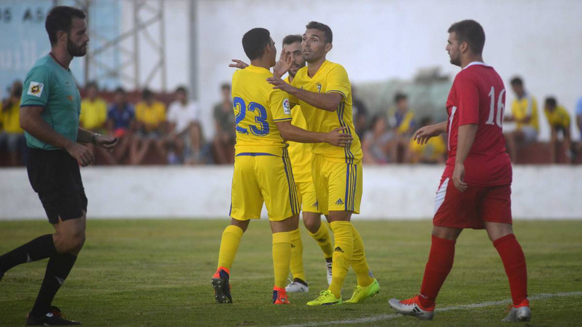 Goleada del Cádiz en su primer partido de pretemporada