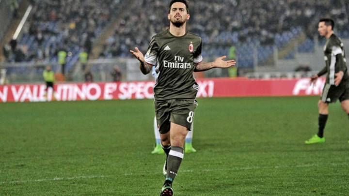 El español Suso celebra un gol con el AC Milan ante la Lazio.